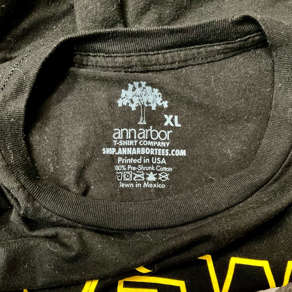 Unisex Ann Arbor Black "Pew Pew" Star Wars-themed T-shirt with Gold Lettering XL - Picture 3 of 4